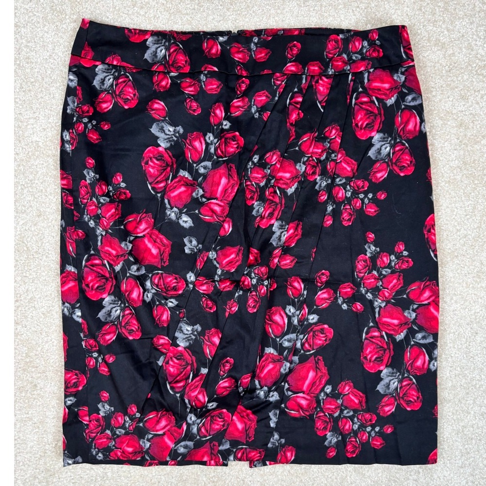 White House Black Market Red Rose Floral Pencil Skirt Black Sz 10 Pleated‎ Front